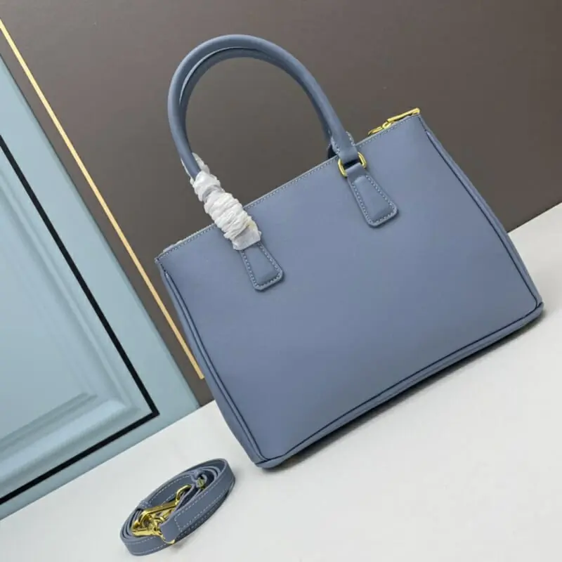 prada aaa qualite sac a main  pour femme s_12231022